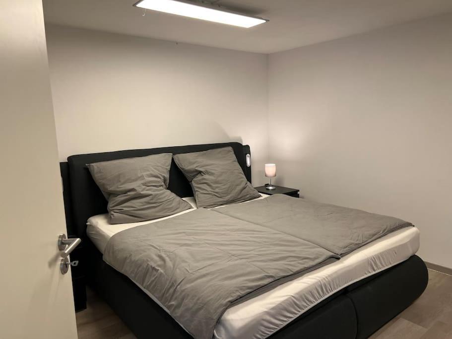 Helle Wohnung Zentrumslage,50M2 ไบรอยท์ ภายนอก รูปภาพ