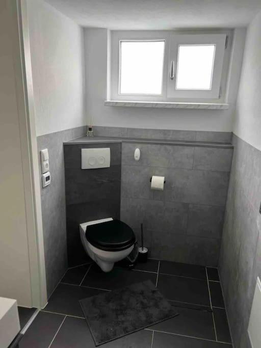 Helle Wohnung Zentrumslage,50M2 ไบรอยท์ ภายนอก รูปภาพ